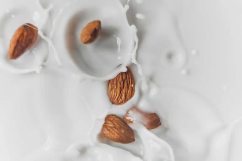 benefits of almond milk