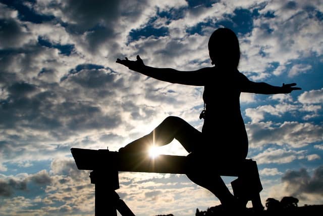 Jean Henrique Wichinoski. "Yoga." July 10, 2010. Flickr. http://www.flickr.com/photos/jeanwichinoski/