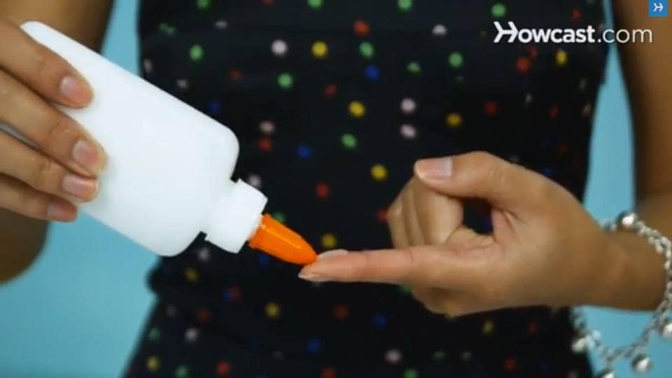 Remove a Splinter Using Elmer's Glue