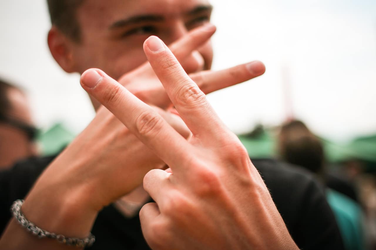 https://picjumbo.com/party-boys-hands/