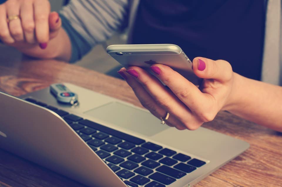 12 Hints to Help Protect Your Online Identity From Cyber Criminals