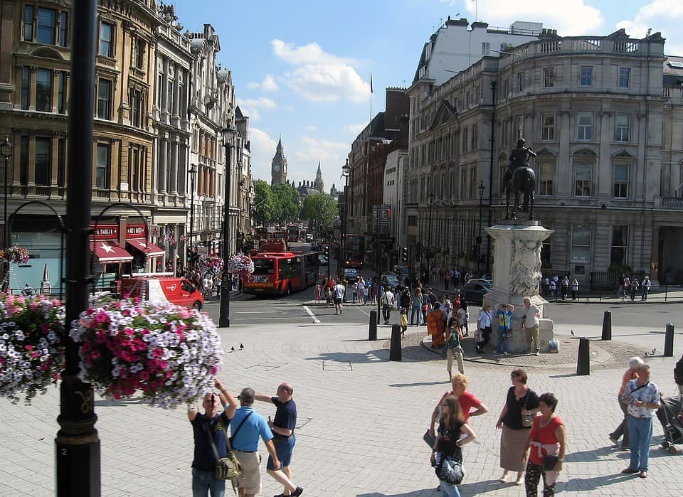8 Reasons You Will Love and Hate Living in London