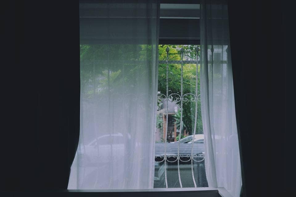 15 Ways to Reduce Heat Inside Your Home Without Using Electricity