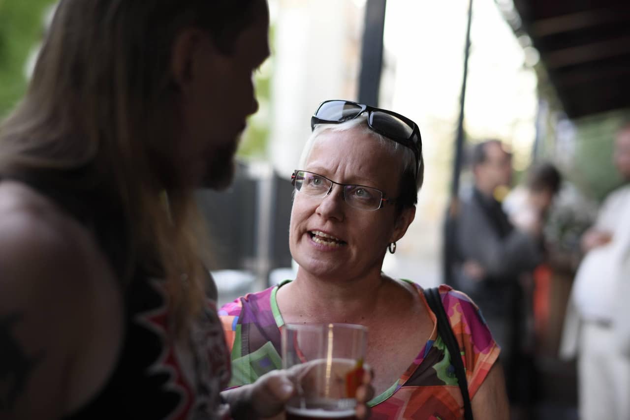 Image of woman talking to friend