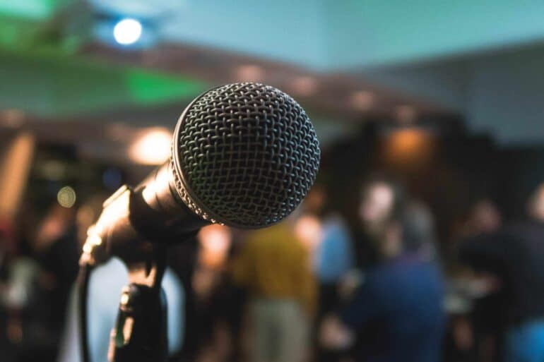 how to overcome the fear of public speaking
