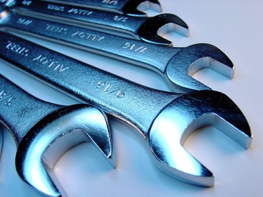 10 Tools for the Non-Handy Person's Toolbox