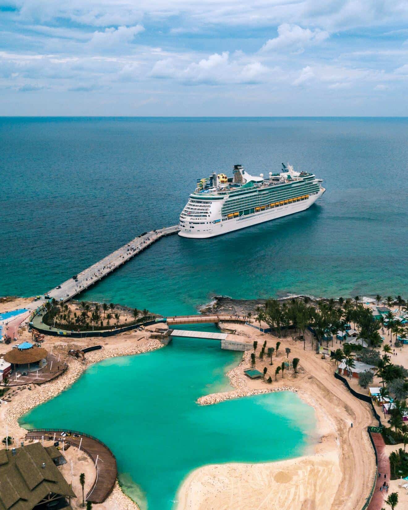 cruise ship by the bahamas bay