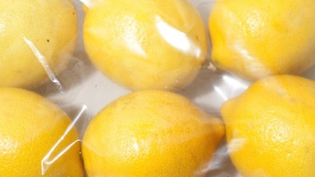 The Best Way to Keep Lemons Fresh