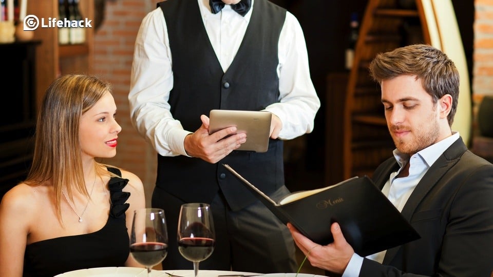 See How An Ordinary Guy Got Into A Hot Restaurant And Easily Become A VIP