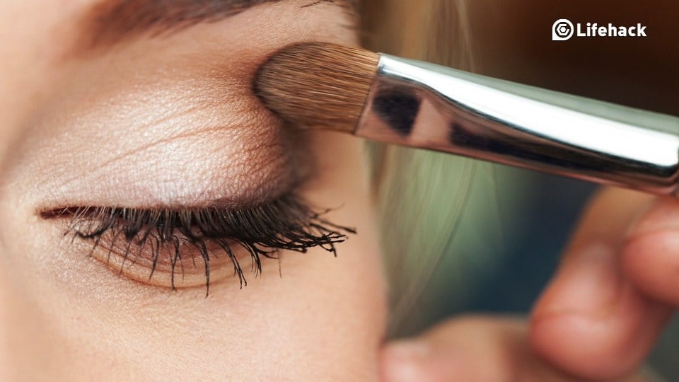 6 Makeup Mistakes That Make You Look Older than You Are