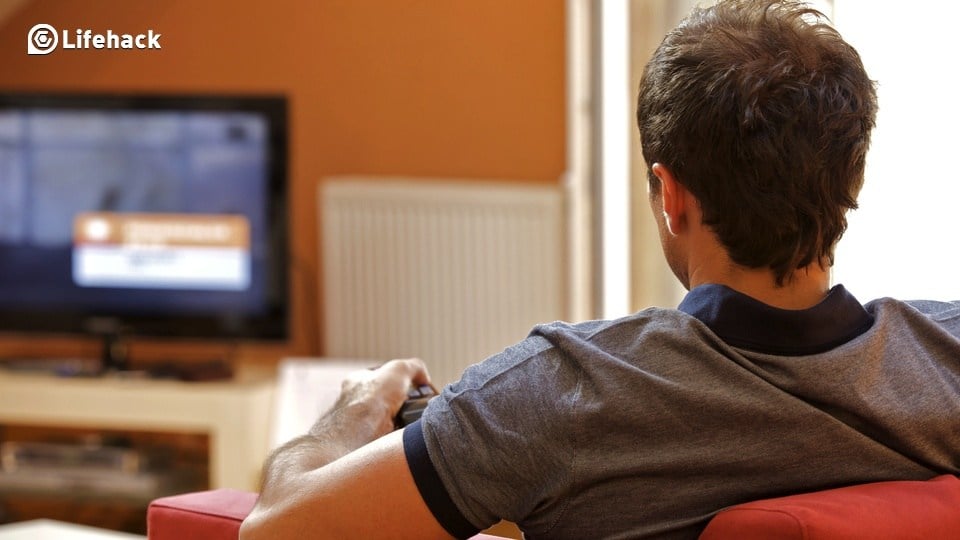 25 Productive Things You Can Do While Watching TV