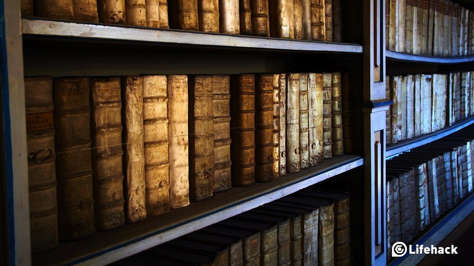Why Old Books Are Better Than New Books