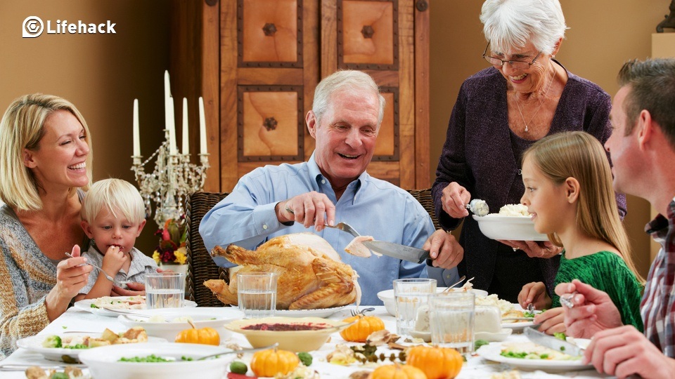 10 Tips for Hosting an Amazing Thanksgiving Dinner