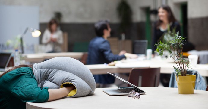 Fully Recharge Your Energy With This Ostrich Pillow Light To Nap Anywhere