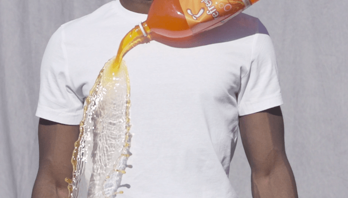 Silic: A Shirt Which Cleans Itself
