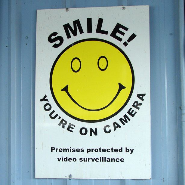 smile-your-on-camera secrets of happiness Versability Lifehack