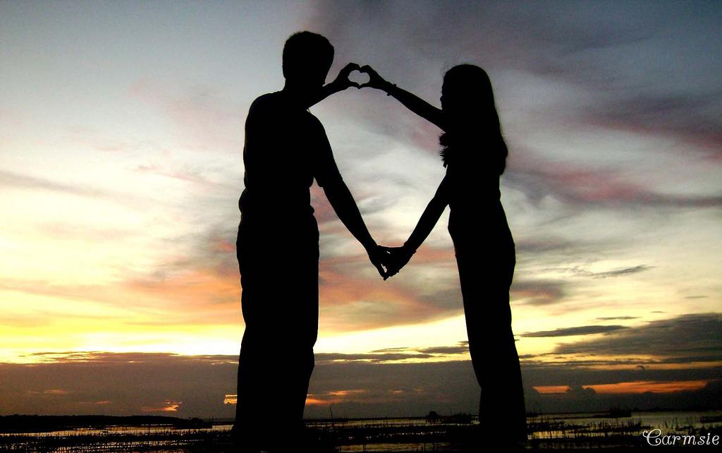 12 Obvious Signs That You’re In The Right Relationship
