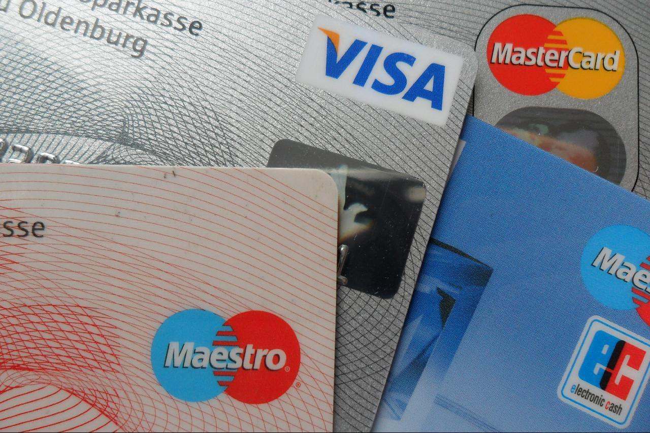 10 Reasons Why You Should Be Using Your Credit Card For Everything