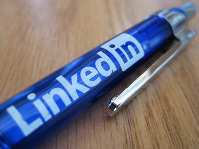 Build a Professional Network with LinkedIn