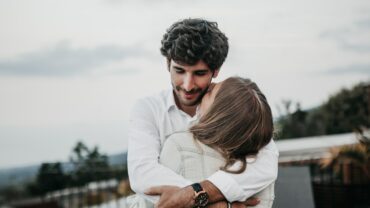 3 Simple Signs of a Strong and Healthy Relationship