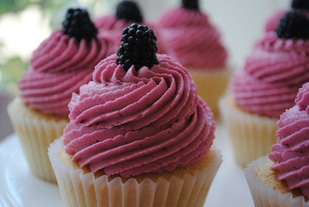 berry cupcakes