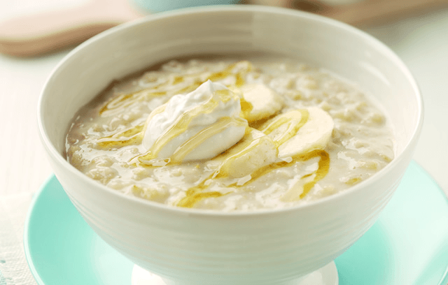 banana-porriduge-yoghurt-and almonds