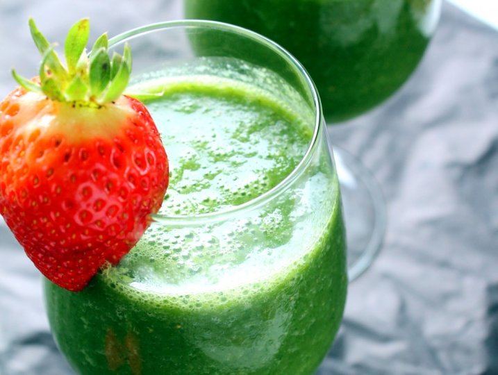 vegan breakfast green smoothie