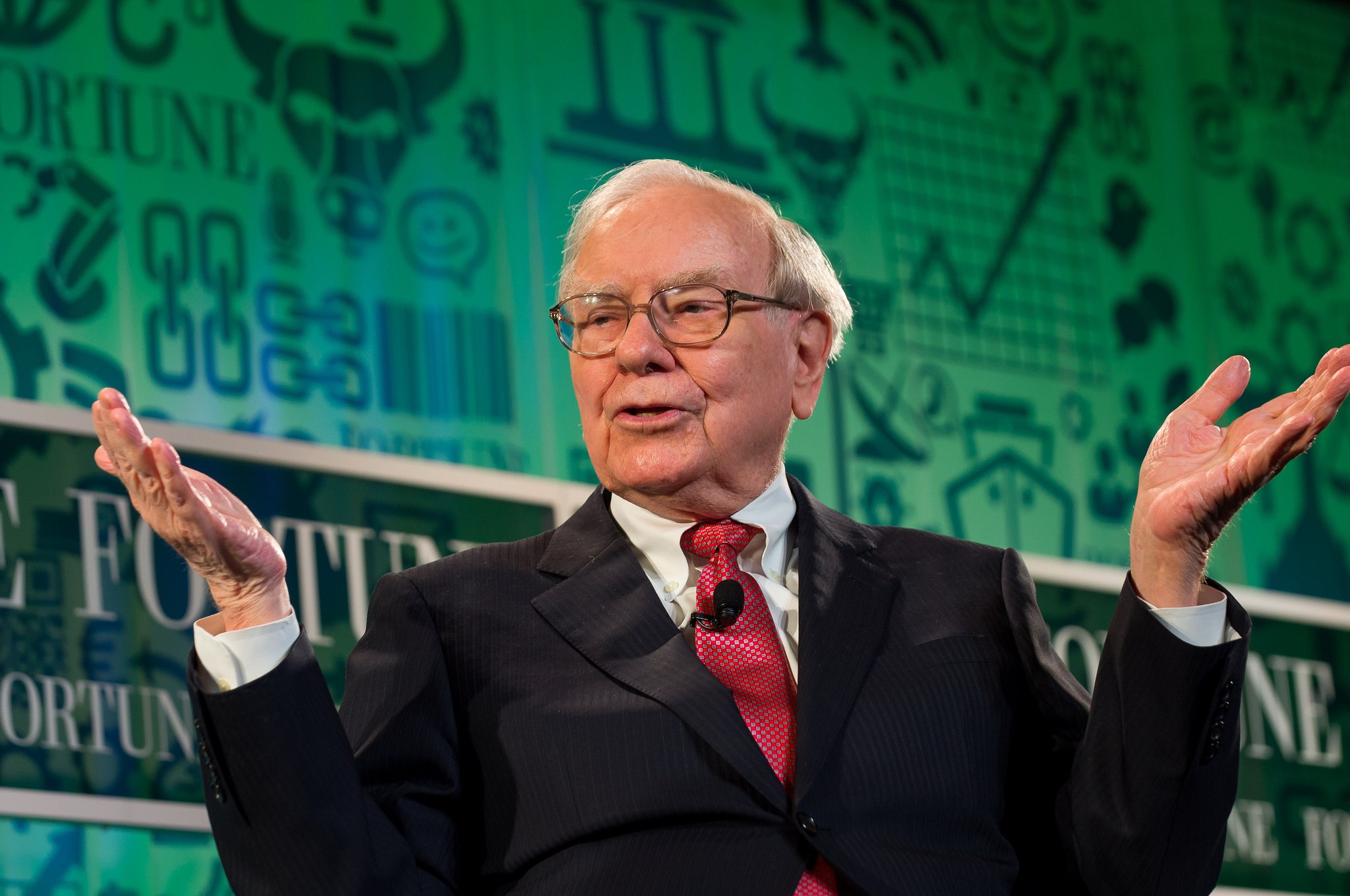 10 Warren Buffett Quotes to Live By