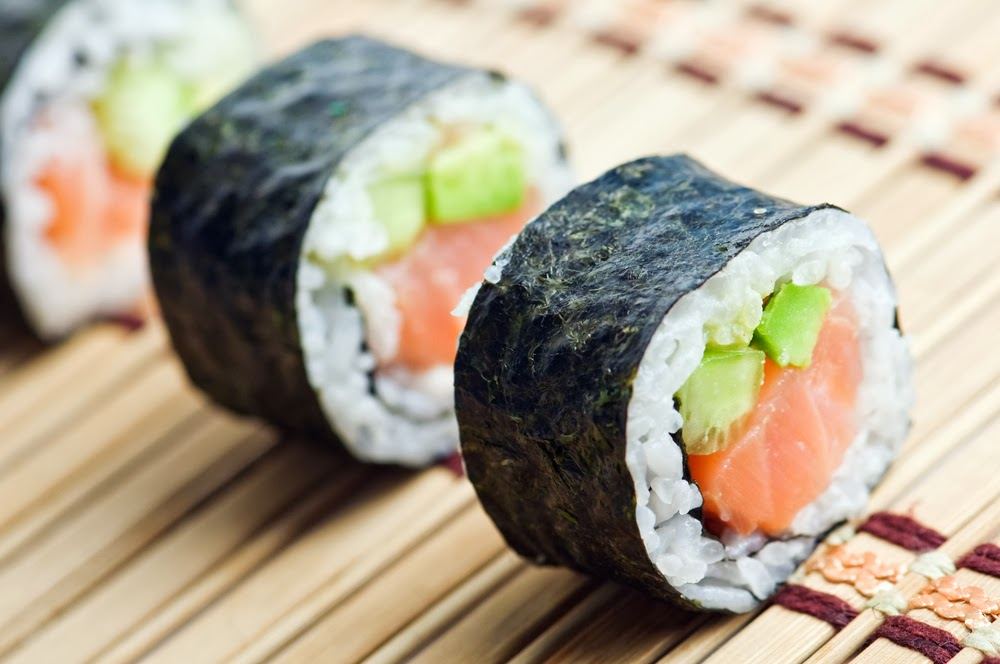 How to make a sushi maki roll in 5 minutes