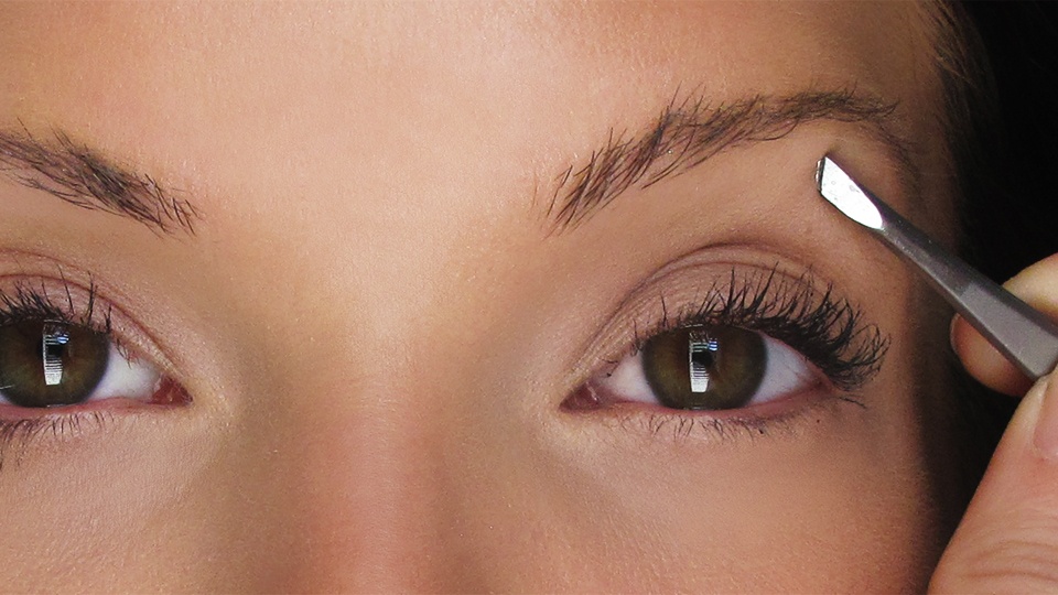10 Eyebrow Mistakes You Don’t Know You’re Making
