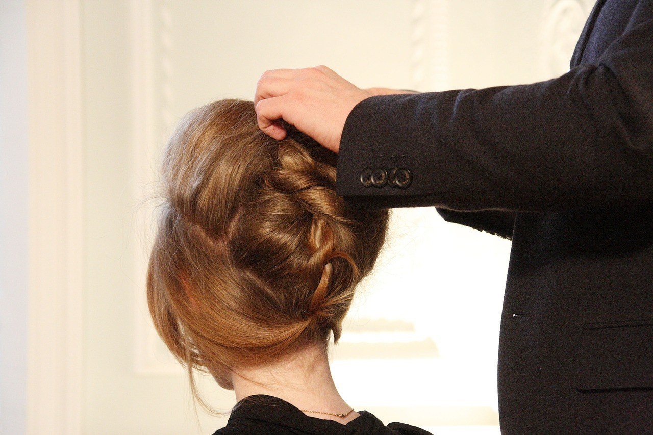 25 Five-Minute Or Less Hairstyles That Will Save You From Busy Mornings