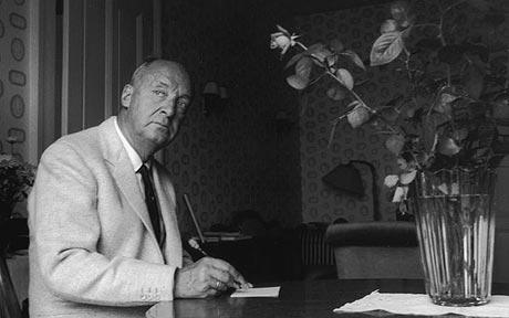 vladimir-nabokov-writing-draft-on-index-cards