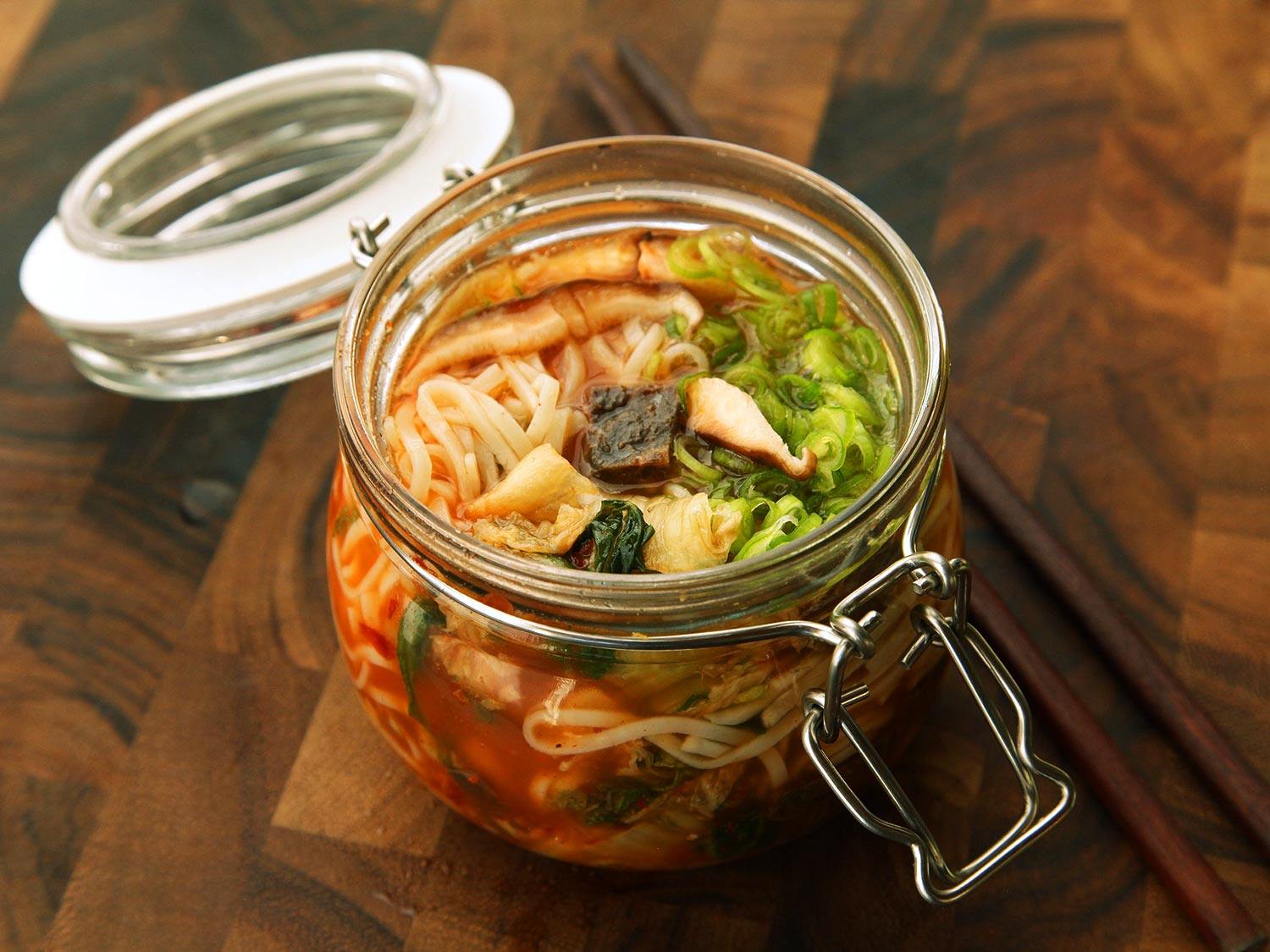 20140929-instant-noodles-diy-recipe-kimchi-beef-16