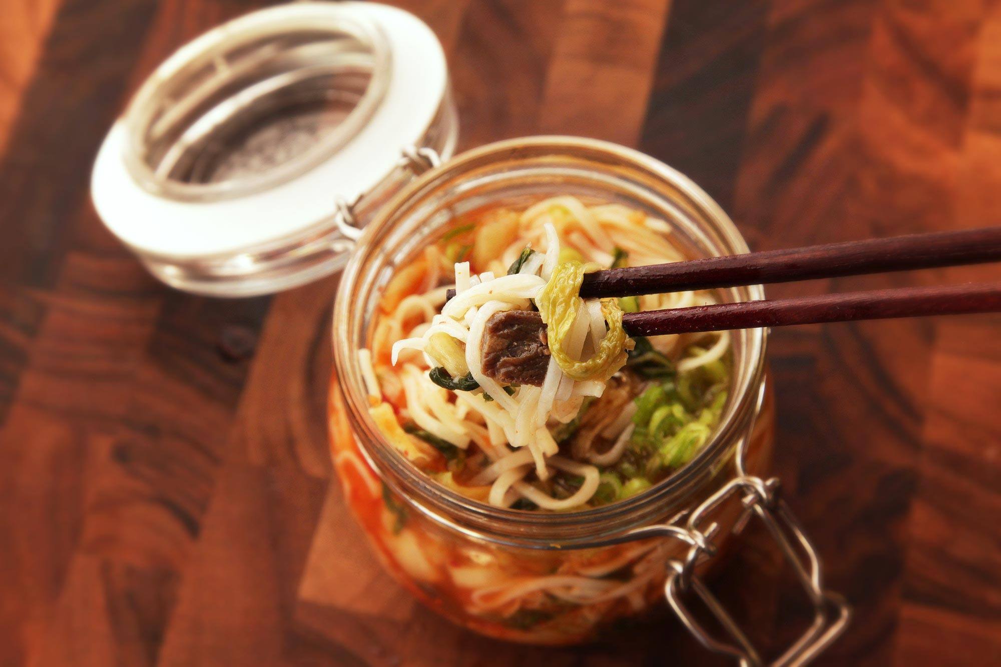 20140929-instant-noodles-diy-recipe-kimchi-beef-17