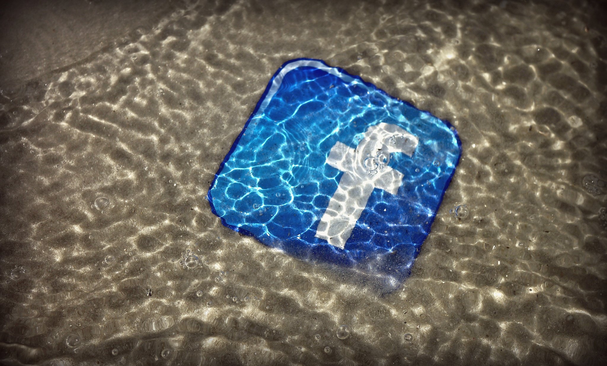 Do You Want To Stay Hidden On Facebook? Read This.