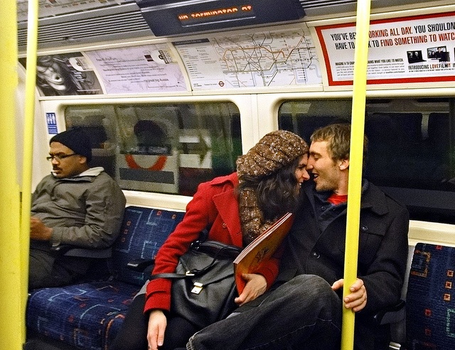 subway couple