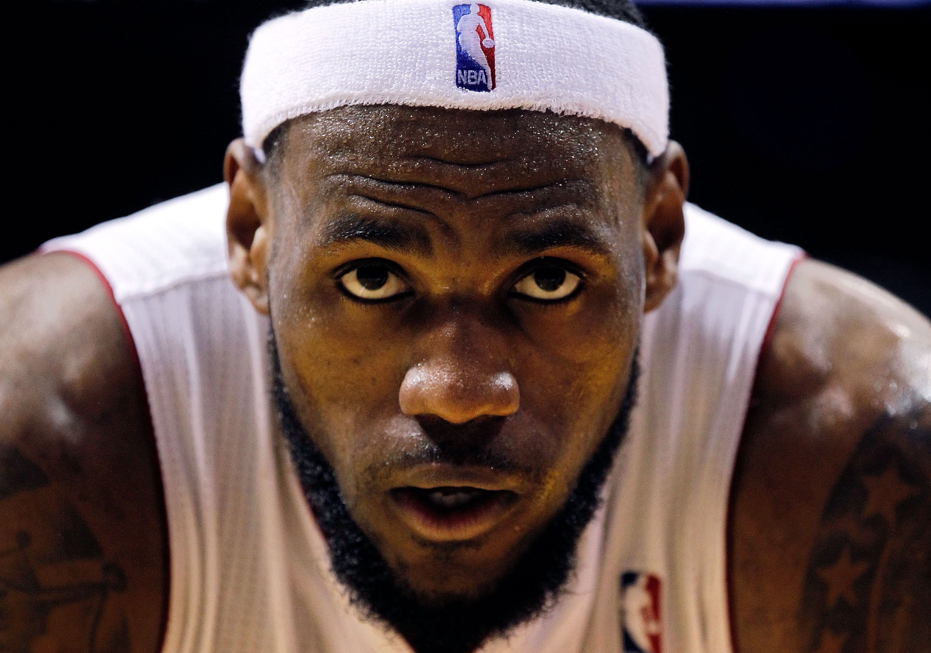 LeBron James: A Survivor’s Guide on Turning Obstacles into Opportunities
