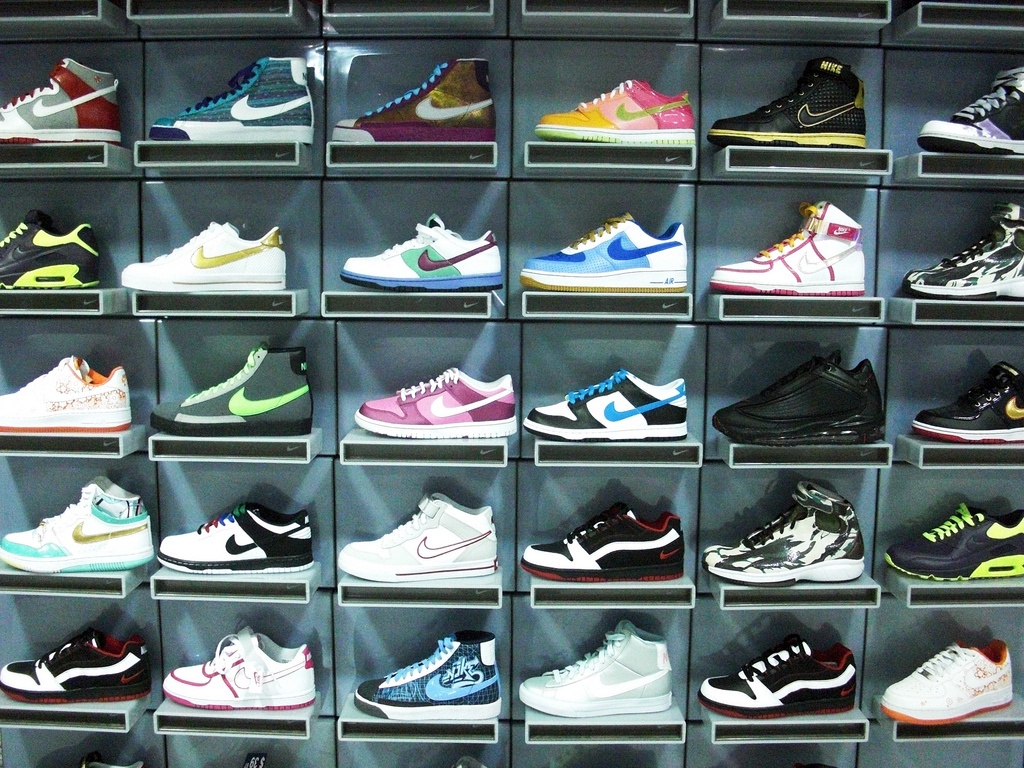 Sneaker Store