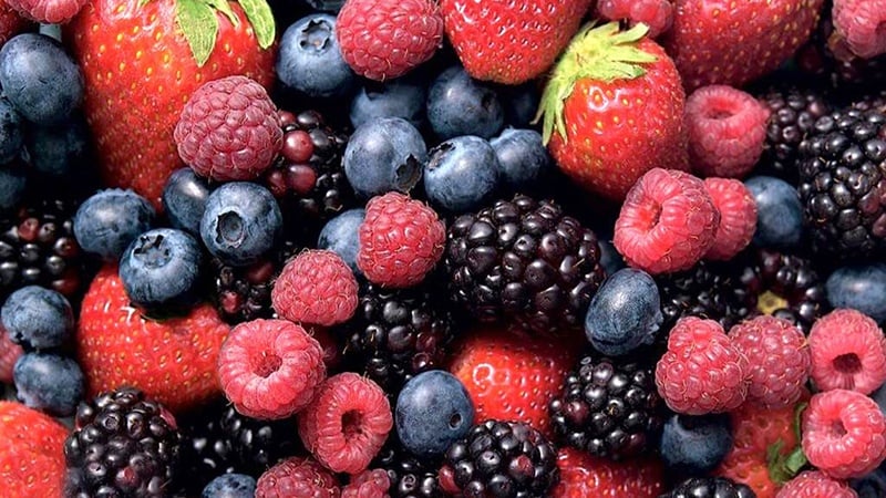 Berries and citrus fruit for better eye health