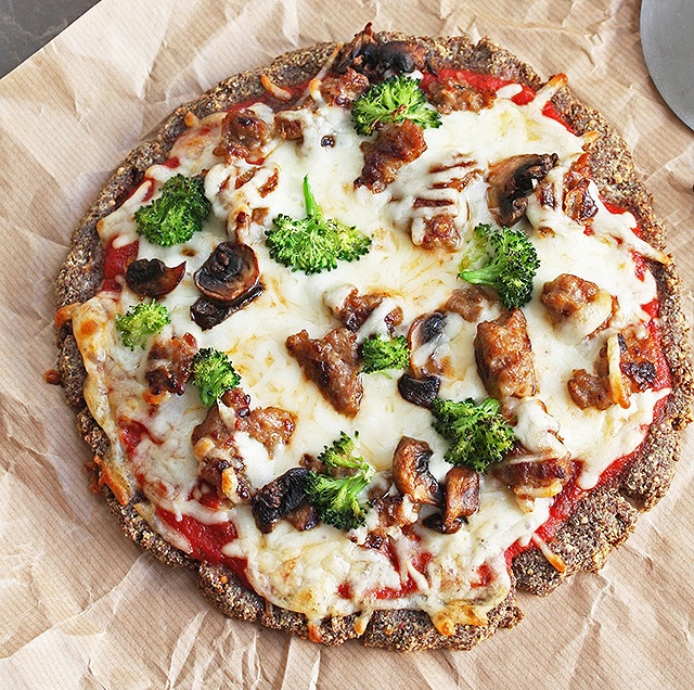 Low-Carb Flax and Parmesan Pizza Crust