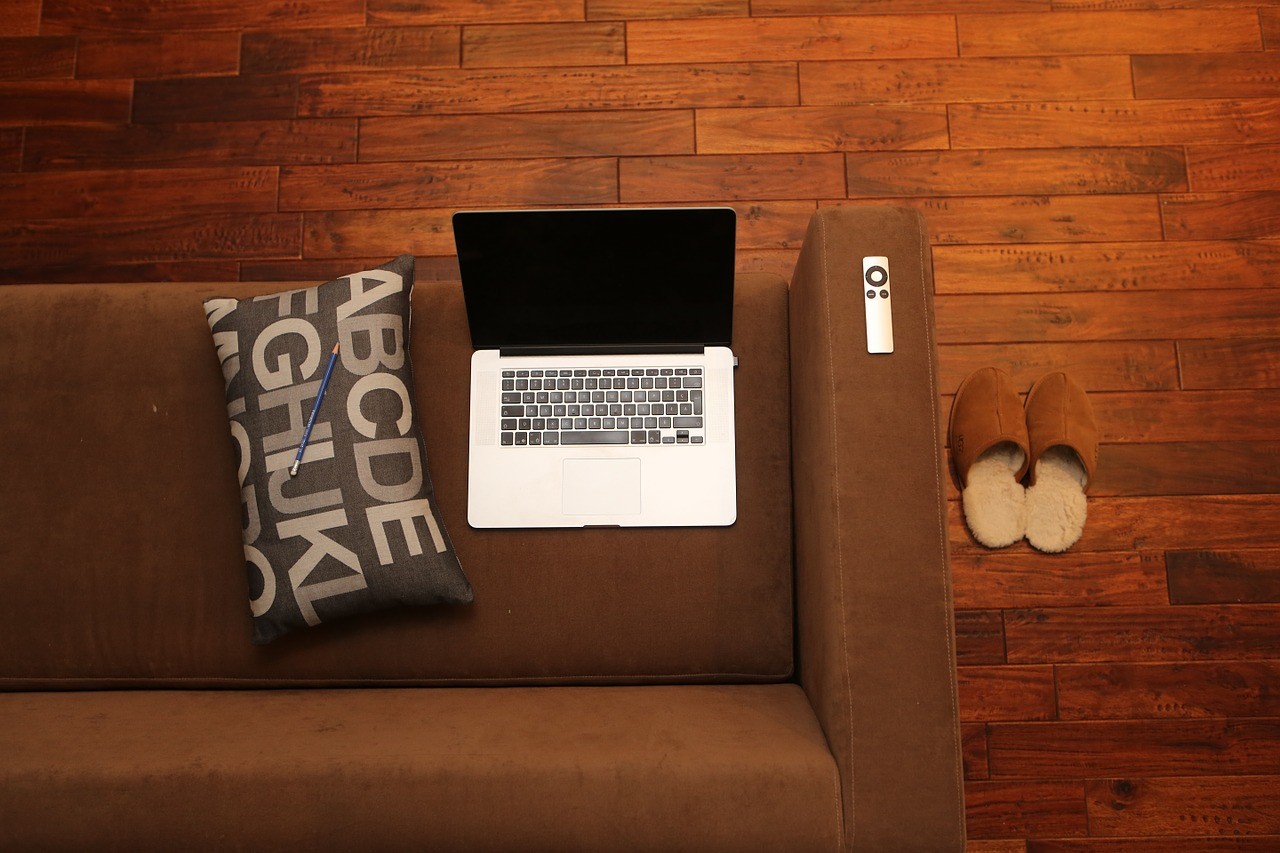 20 Bad Things Only People Who Work From Home Will Understand