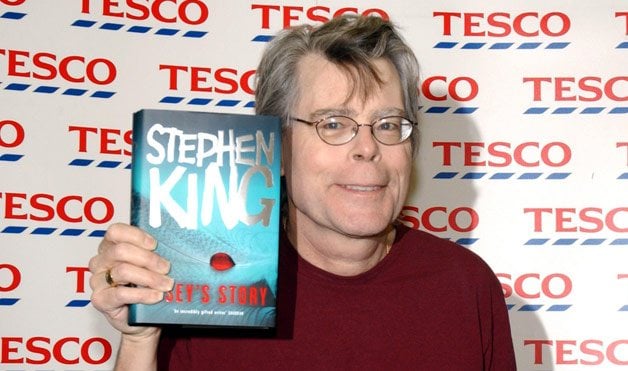 01-Stephen-King-Rags-to-Riches-Celebs-1