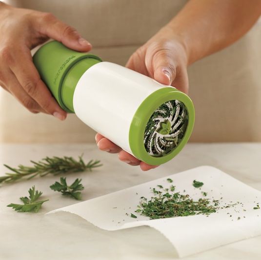 50-Useful-Kitchen-Gadgets-You-Didnt-Know-Existed-herb-mill