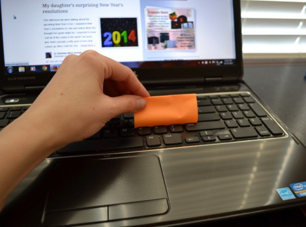 Clean Laptop With Post It Note Life Hack