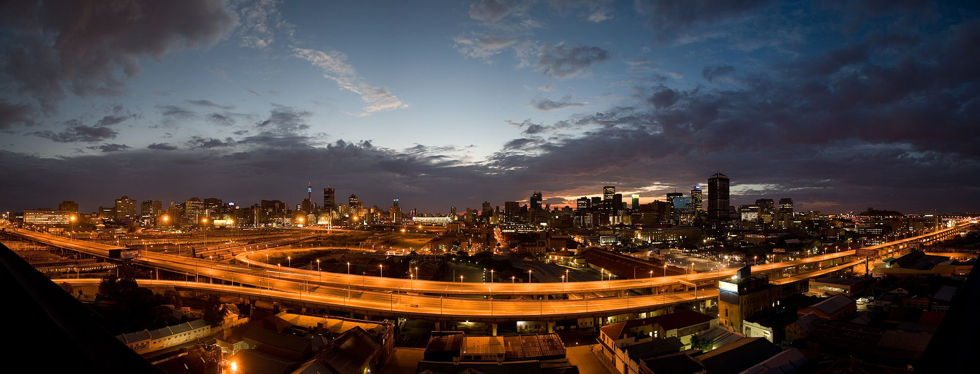 Johannesburg_Sunrise,_City_of_Gold by dylan harbour 2008