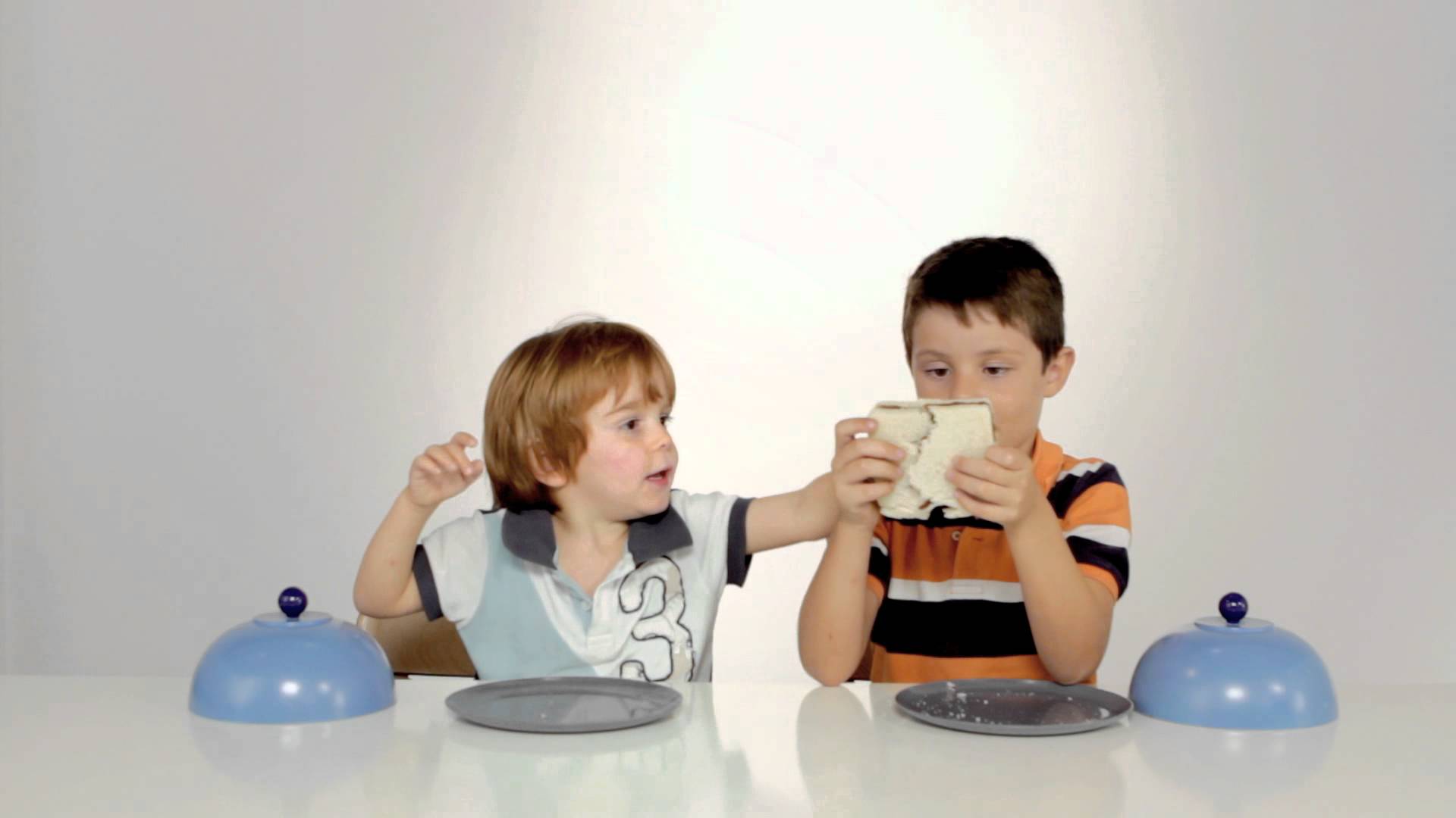 Watch This Video To See What Happens When Two Kids Are Given Only One Sandwich