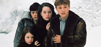 chronicles-narnia-group-cold-img
