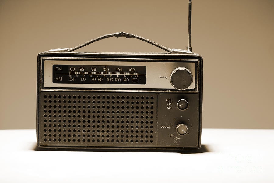 old-radio-set-igor-kislev