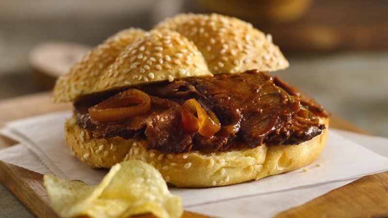 slow cooker barbecue beef sandwich