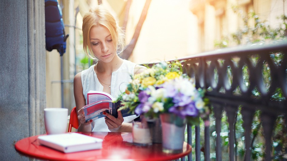 12 Best Marketing Books To Grow Your Personal Brand